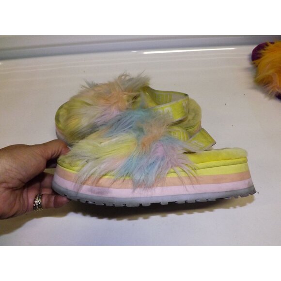 Size 7 UGG Women's Disco Slide Tie Dye Slippers Pastel Fluffy Blue Pink Yellow - Picture 9 of 11